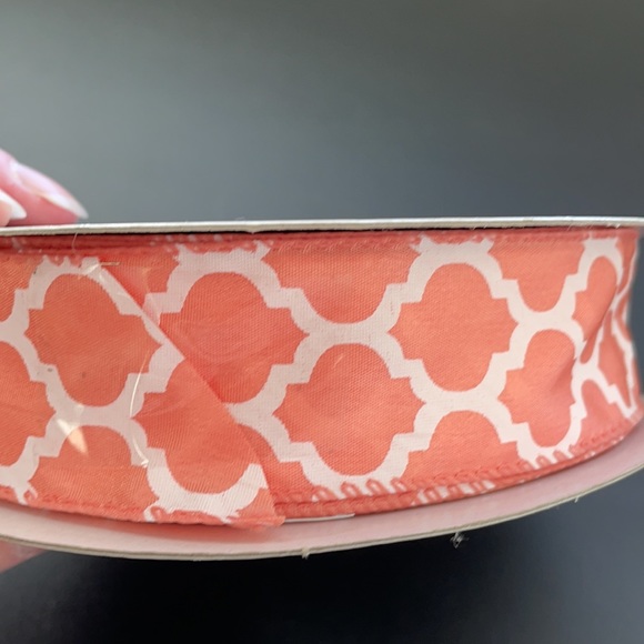Peach/Salmon Colored Ribbon with White Pattern 1.5”x50Y - Picture 2 of 3